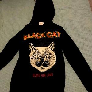 Gucci sweater basically brand new size 11 years old